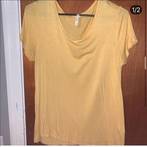 Yellow top from active USA l